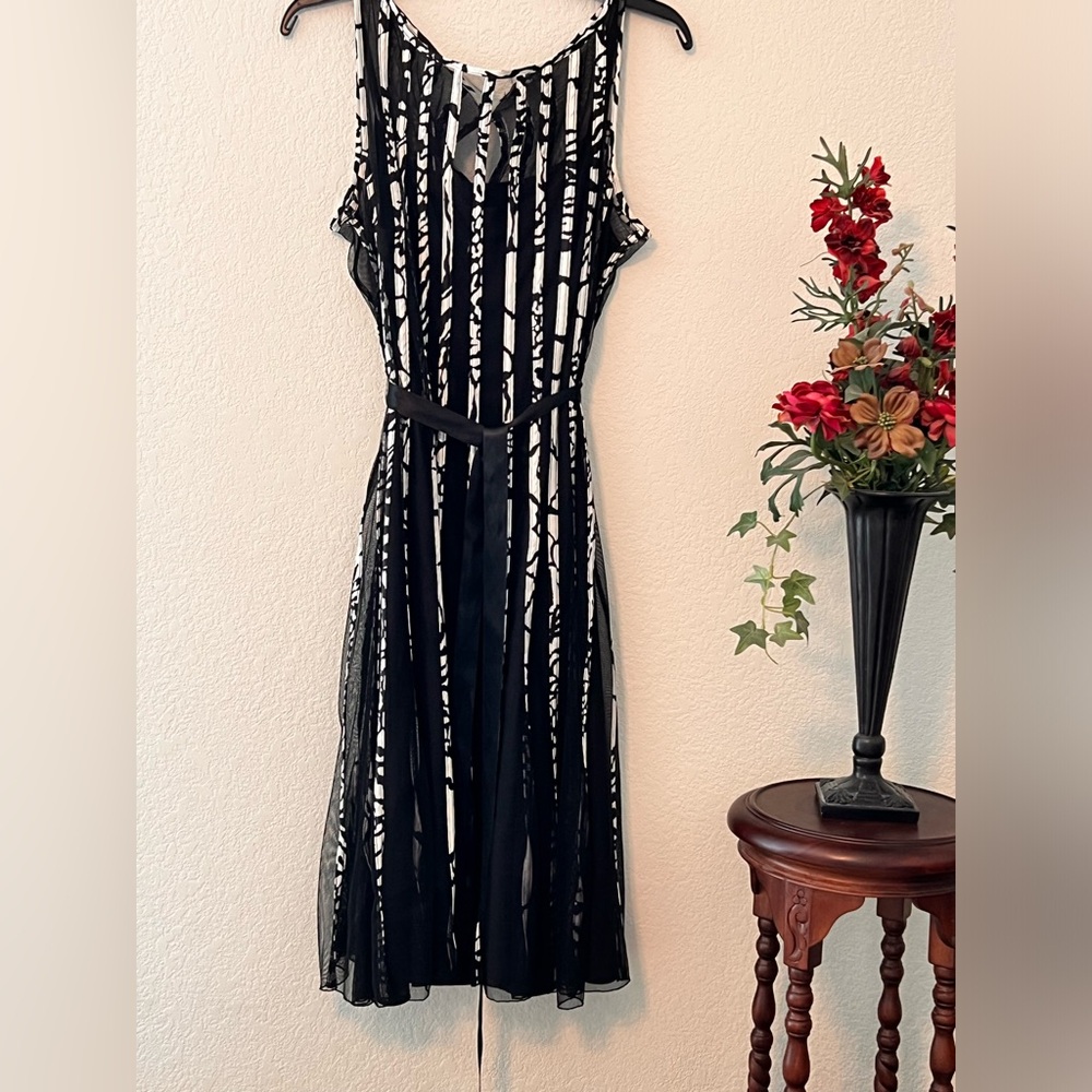 Black and white twirl dress